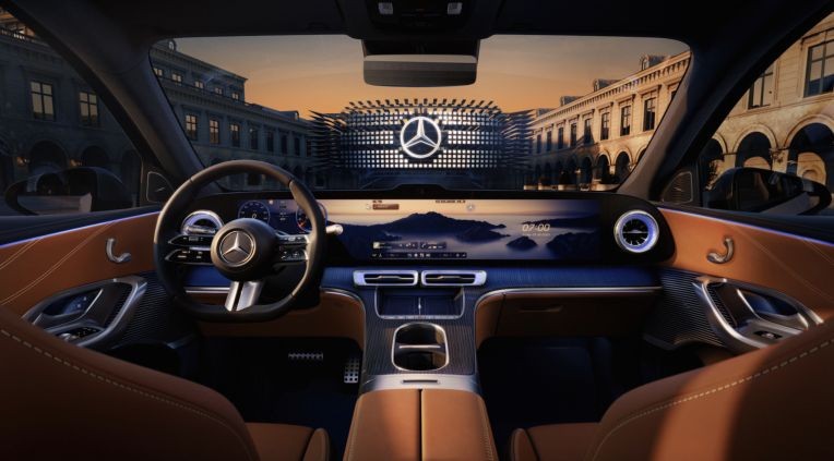Mercedes-Benz 'quay xe' đưa phím bấm vật lý trở lại khoang lái xe điện