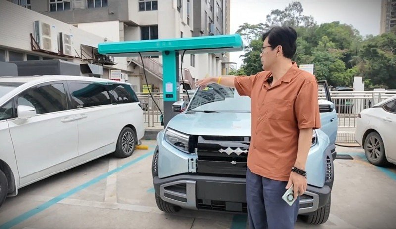 Blogger ô tô người Trung Quốc thực hiện thử nghiệm độc lpaj hệ thống sạc siêu nhanh “Flash Charging” mới của BYD