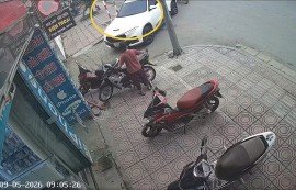 Hà Nội: Người đi xe máy bị cuốn vào gầm xe tải sau va chạm liên hoàn