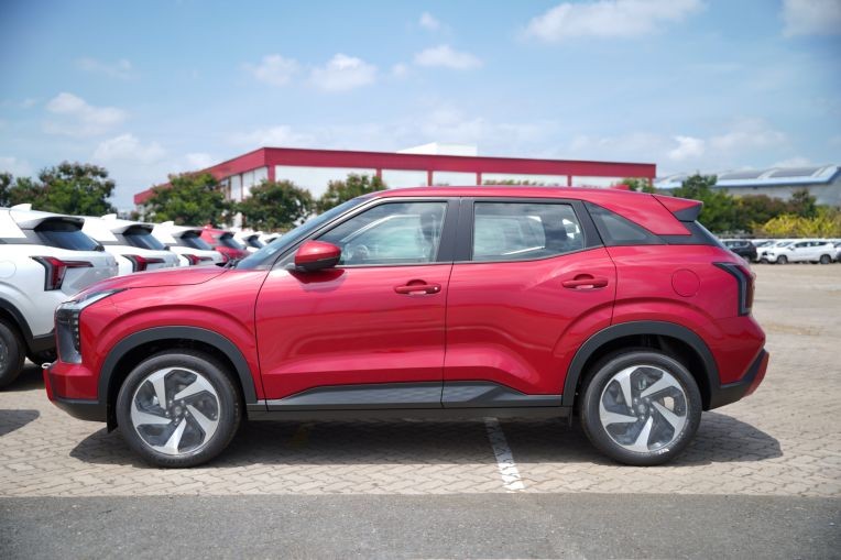 Mitsubishi Xforce 2026 ra mắt, giá từ 605 triệu đồng, thêm bản Luxury