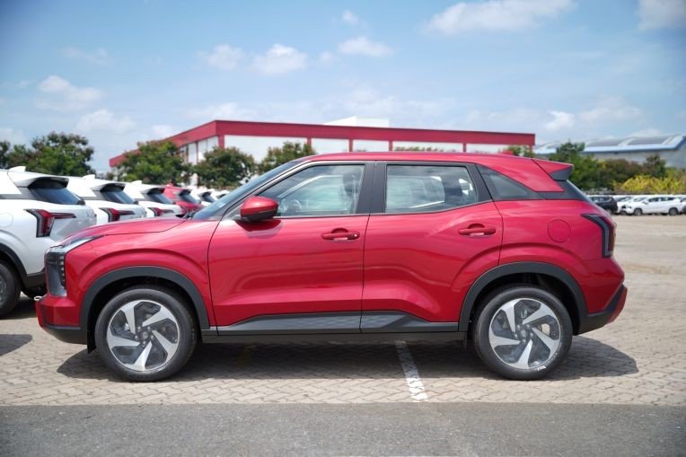 Mitsubishi Xforce 2026 ra mắt, giá từ 605 triệu đồng, thêm bản Luxury