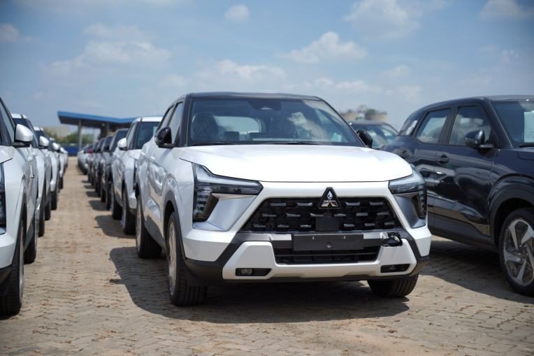 Mitsubishi Xforce 2026 ra mắt, giá từ 605 triệu đồng, thêm bản Luxury