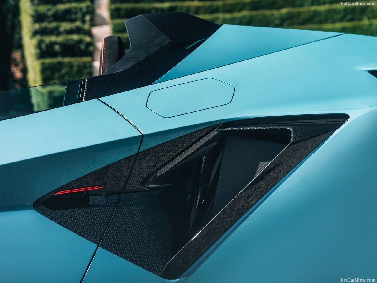 Lamborghini Fenomeno Roadster: Siêu xe mui trần phiên bản giới hạn trình làng