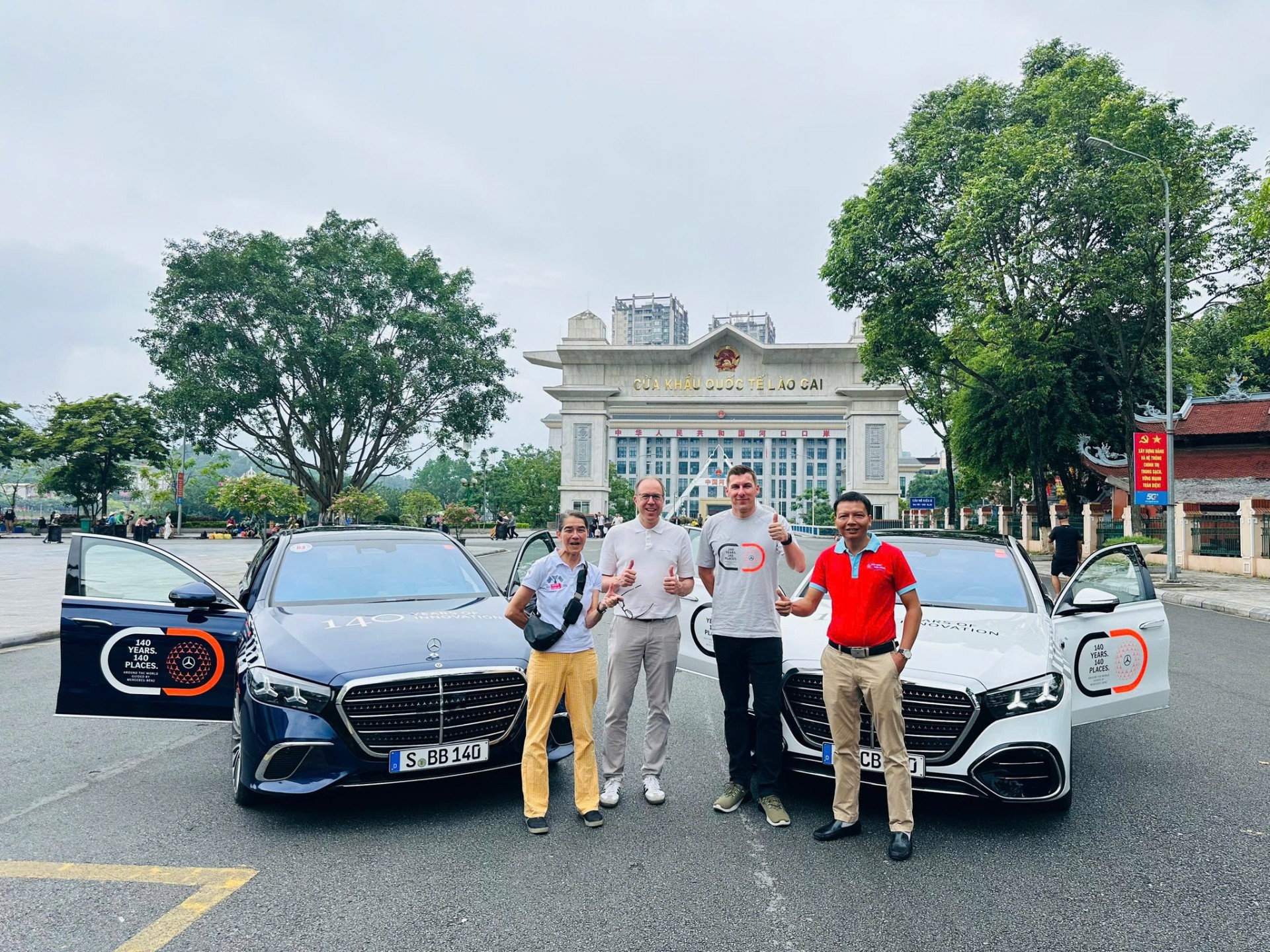 Đoàn xe hành trình toàn cầu kỷ niệm 140 năm Mercedes-Benz đến Việt Nam