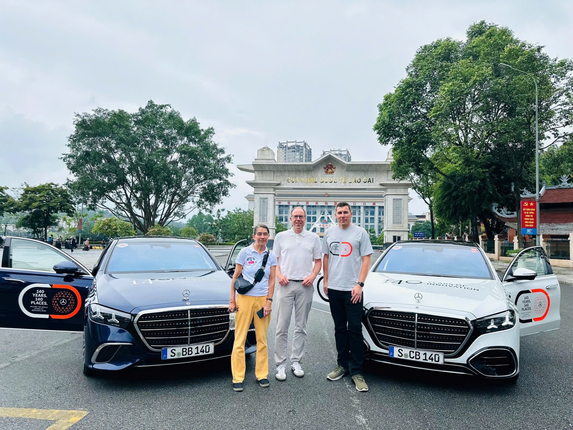 Đoàn xe hành trình toàn cầu kỷ niệm 140 năm Mercedes-Benz đến Việt Nam