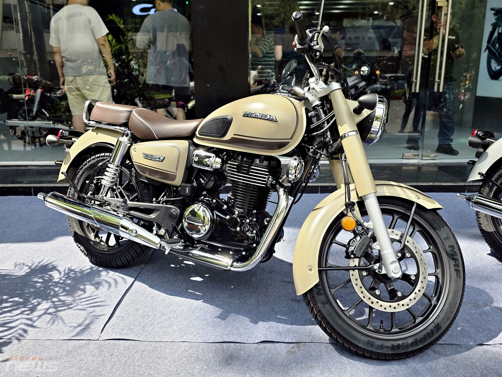 Honda CB350C 2026 nhập khẩu Ấn Độ, giá từ 185 triệu đồng