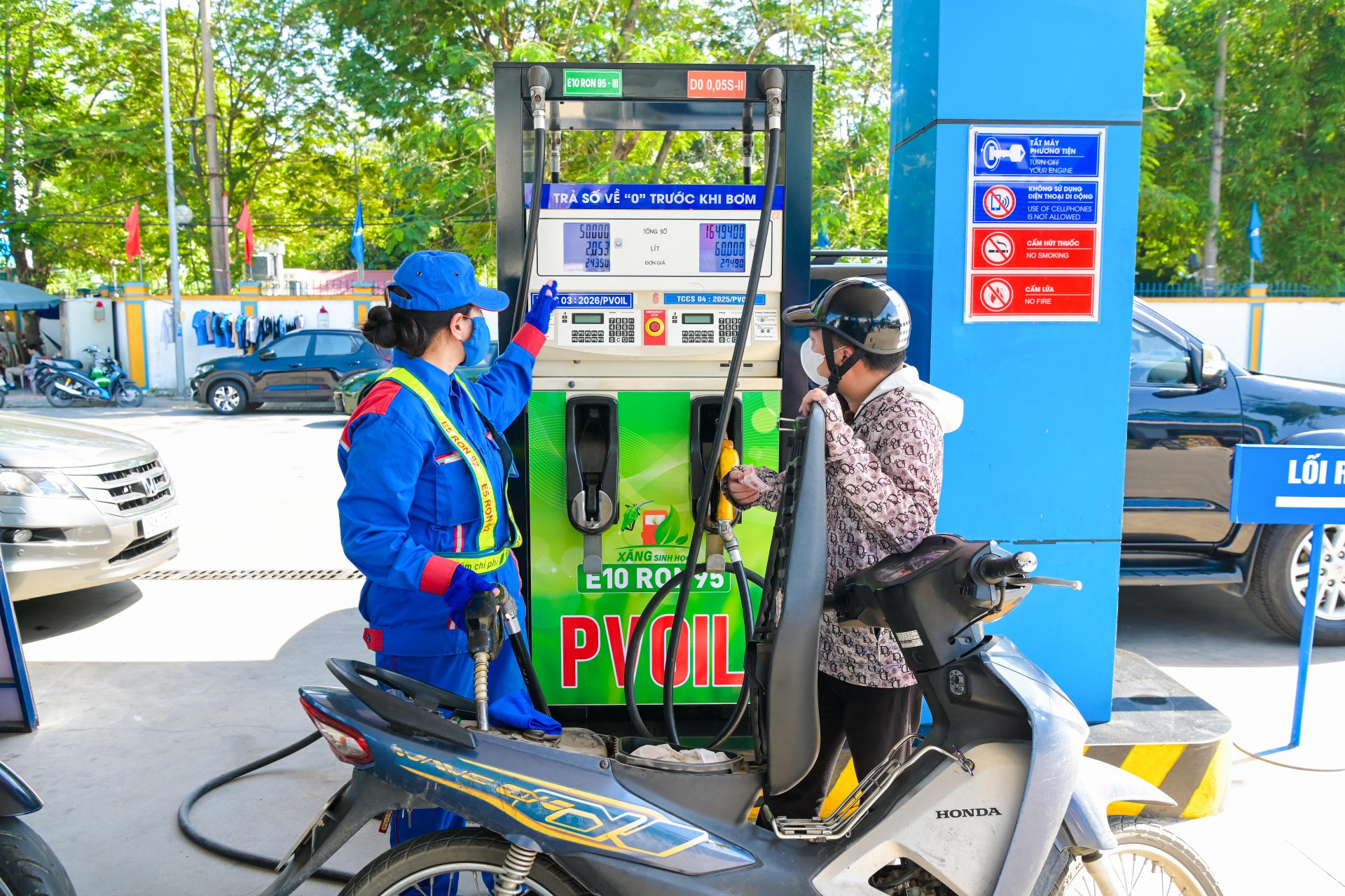 Gần 1.000 Cửa hàng xăng dầu PVOIL đã sẵn sàng kinh doanh xăng E10 Gần 1.000 Cửa hàng xăng dầu PVOIL đã sẵn sàng kinh doanh xăng E10