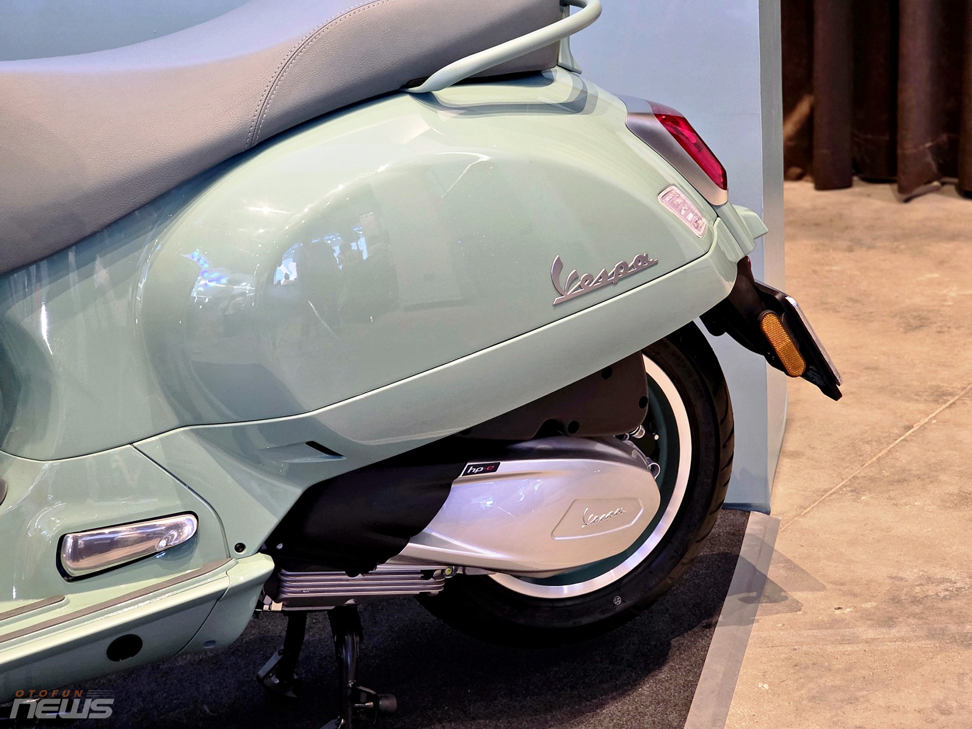 Bộ sưu tập Vespa 80 năm ra mắt, thêm bản Sprint 180 mới