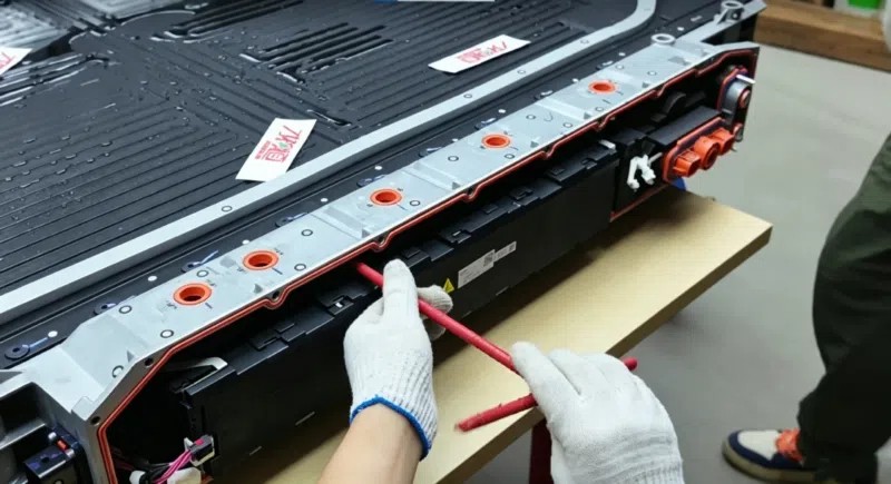 Pin BYD Blade 2.0 trải qua màn 