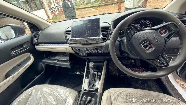 Honda City 2026 facelift lộ nội thất không che, màn hình lớn, phanh tay cơ
