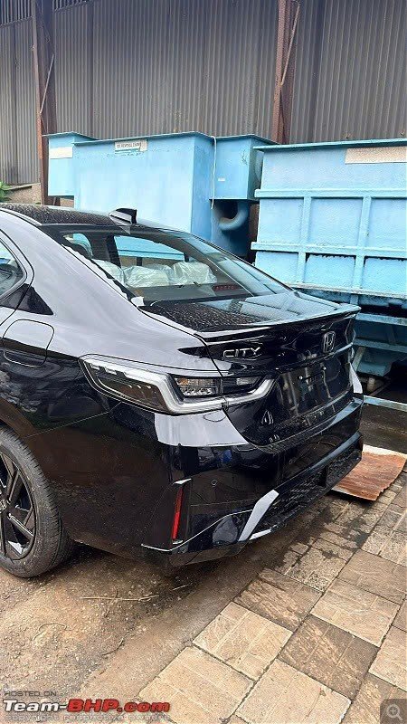 Honda City 2026 facelift lộ nội thất không che, màn hình lớn, phanh tay cơ