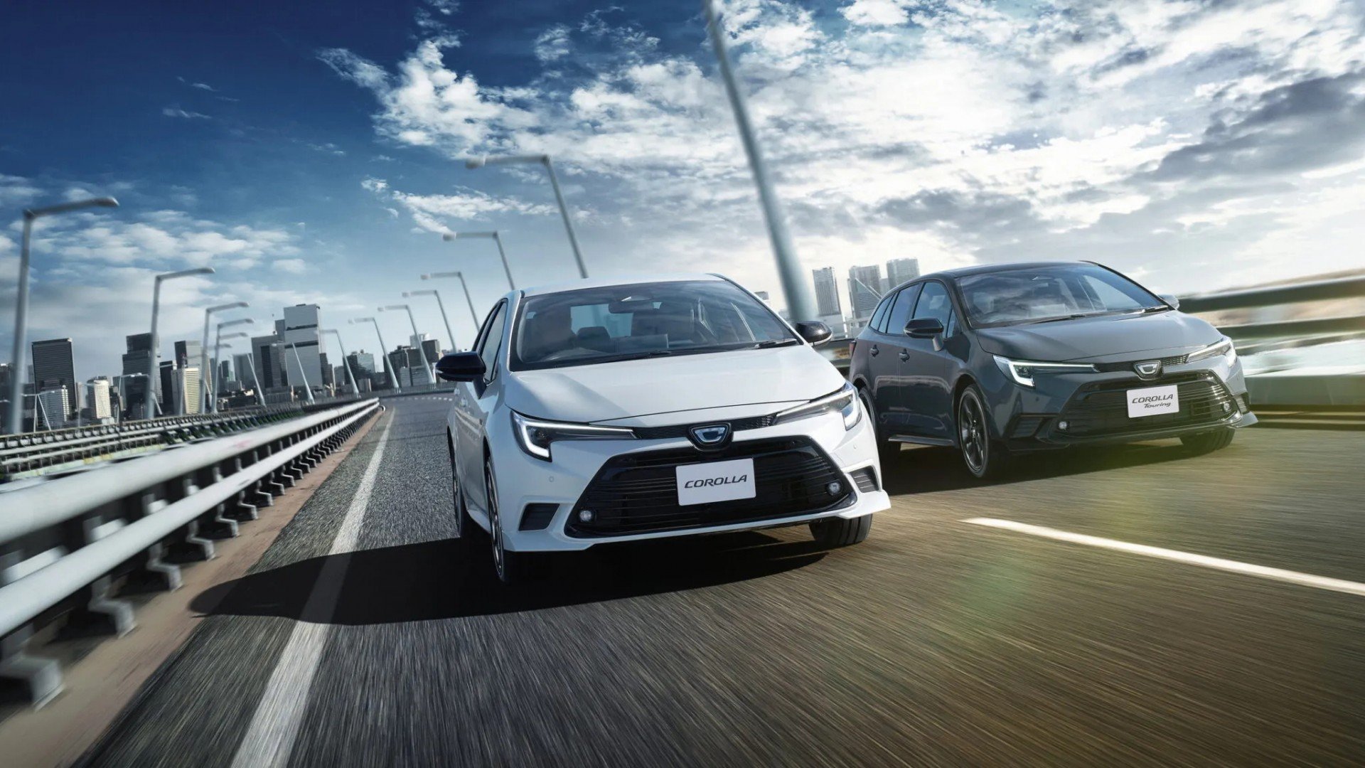 Toyota Corolla ra mắt bản kỷ niệm 60 năm, giá từ khoảng 535 triệu đồng tại Nhật Bản Phiên bản sedan và wagon đặc biệt kỷ niệm 60 năm Toyota Corolla tại Nhật Bản