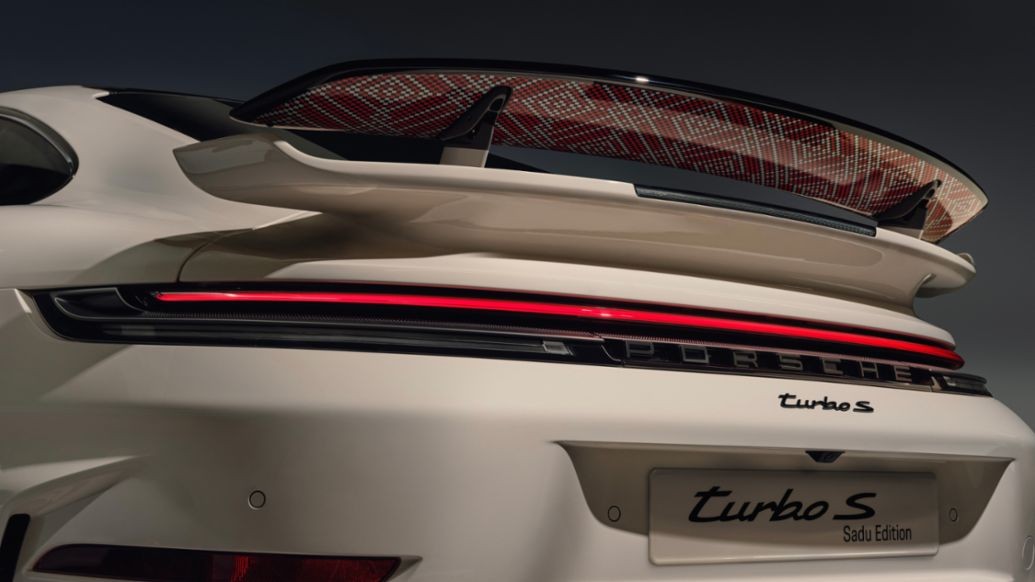 Porsche 911 Turbo S Sadu Edition trình làng, giới hạn 20 chiếc độc quyền tại Kuwait