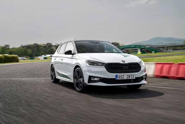 Skoda Fabia ra mắt bản đặc biệt, giới hạn 125 chiếc cho người mê rally