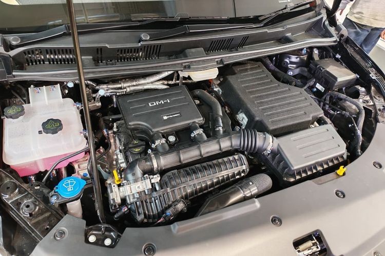 BYD M6 có thêm bản PHEV, tiết kiệm nhiên liệu hơn chỉ 1,5 lít/100 km