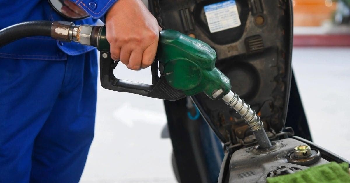 Vì sao có ô tô đổ xăng E10 thì hiện đèn “Check Engine”?