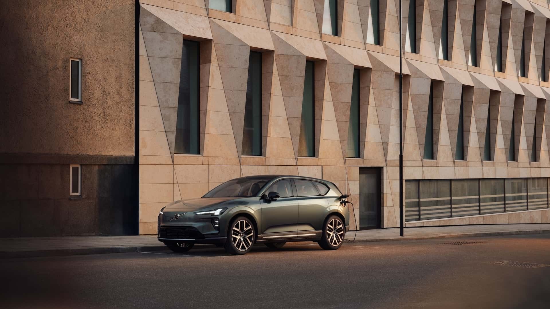 Volvo EX60 2027