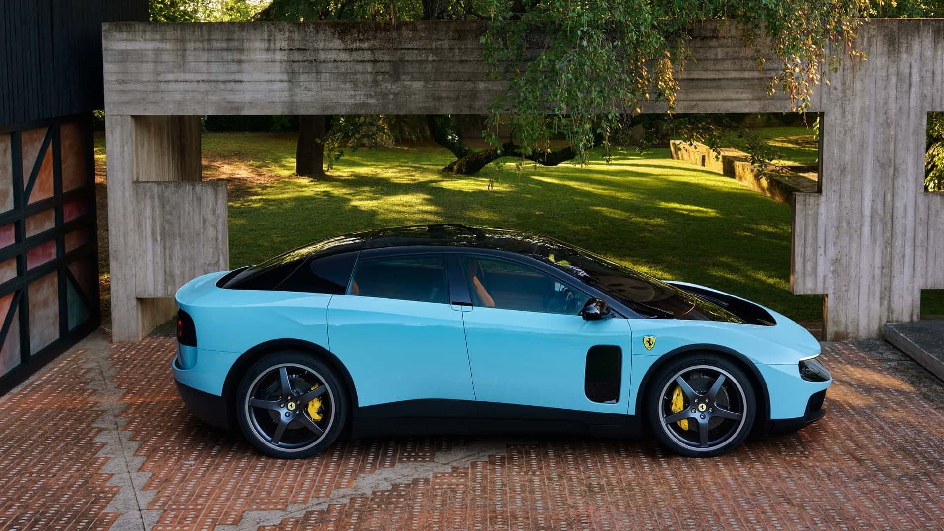 Ferrari Luce ra mắt: Phép thử lớn của Ferrari với xe điện hạng sang