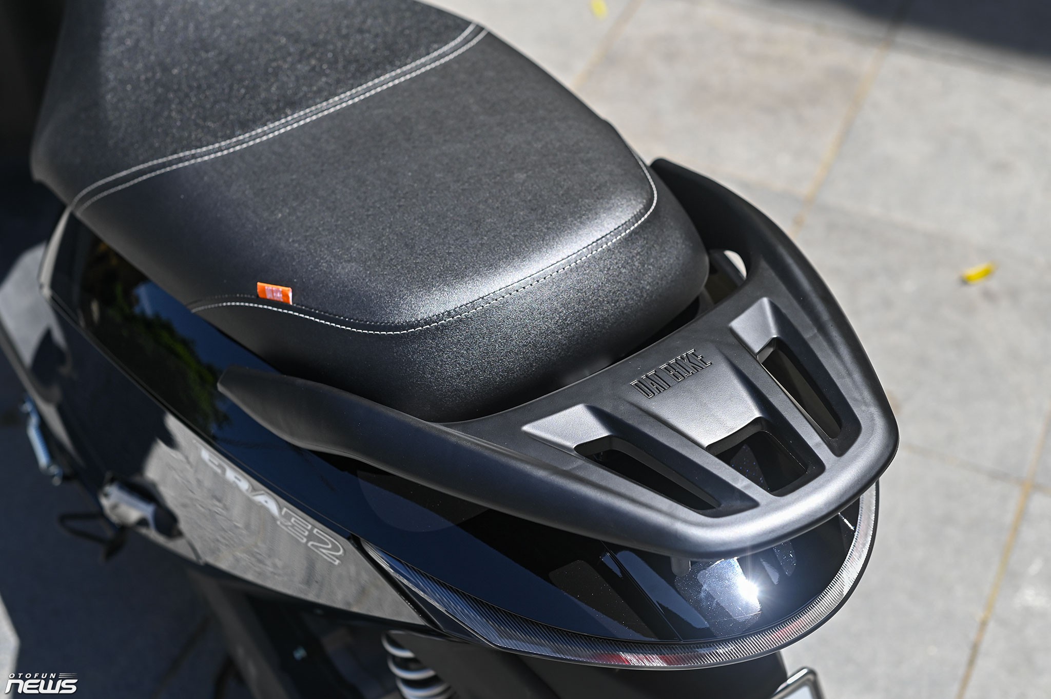 So sánh ERA E1 và ERA E2   2 phiên bản của mẫu xe điện mới nhất nhà DatBike