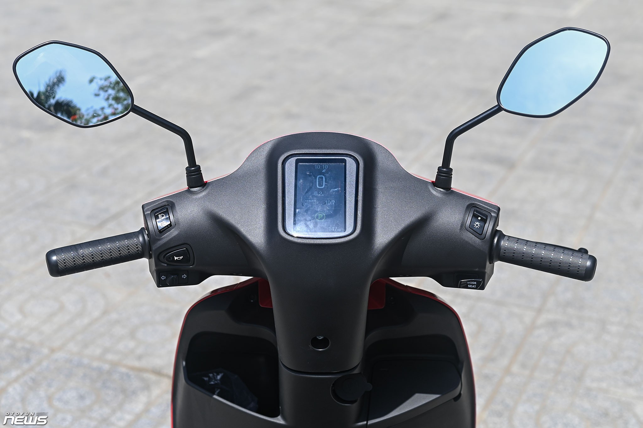 So sánh ERA E1 và ERA E2   2 phiên bản của mẫu xe điện mới nhất nhà DatBike