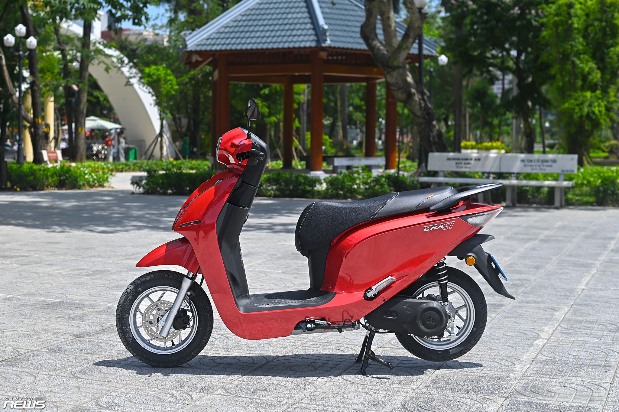 So sánh ERA E1 và ERA E2   2 phiên bản của mẫu xe điện mới nhất nhà DatBike