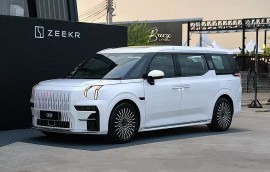 MPV điện Zeekr 009 nhận cọc: Giá 4,2 tỷ, ngang Toyota Alphard - có gì để thuyết phục khách Việt?