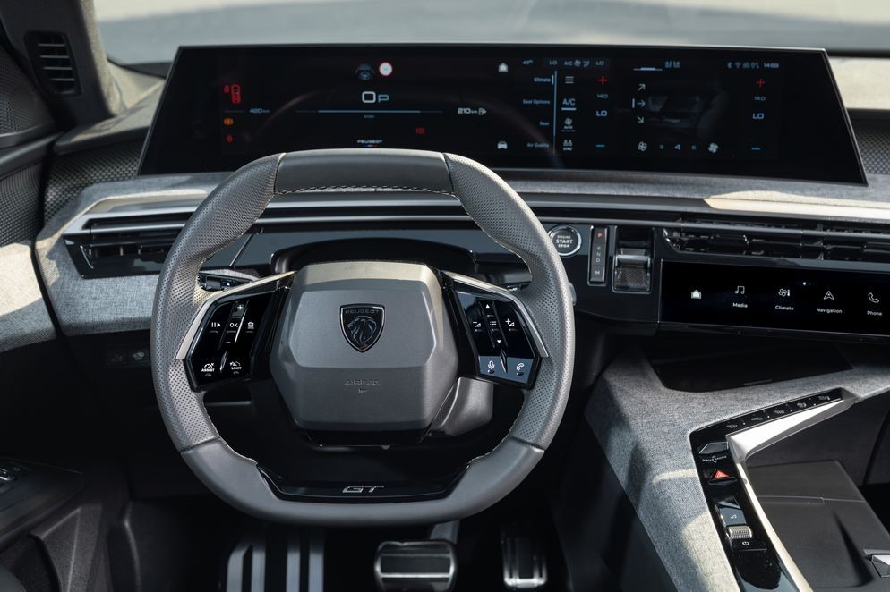 Peugeot 3008 và 5008 mới ra mắt, nâng cấp về công nghệ và tăng giá bán