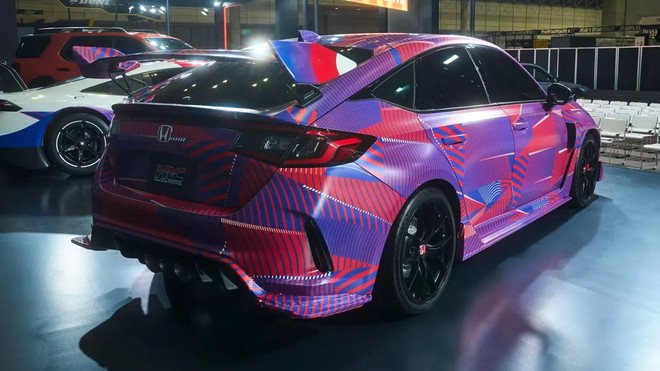 Honda Civic Type R HRC sắp ra mắt, thêm mâm BBS và ống xả Akrapovic