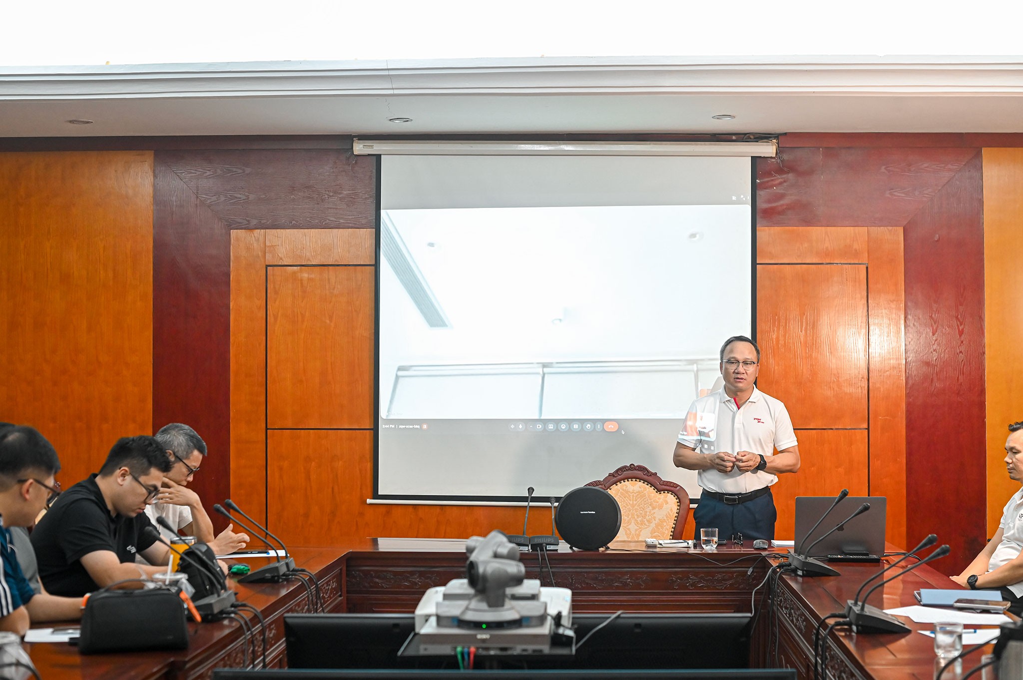 Người Việt được đào tạo marshal quốc tế: Bước tiến gần hơn tới giấc mơ F1 Người Việt được đào tạo marshal quốc tế: Bước tiến gần hơn tới giấc mơ F1