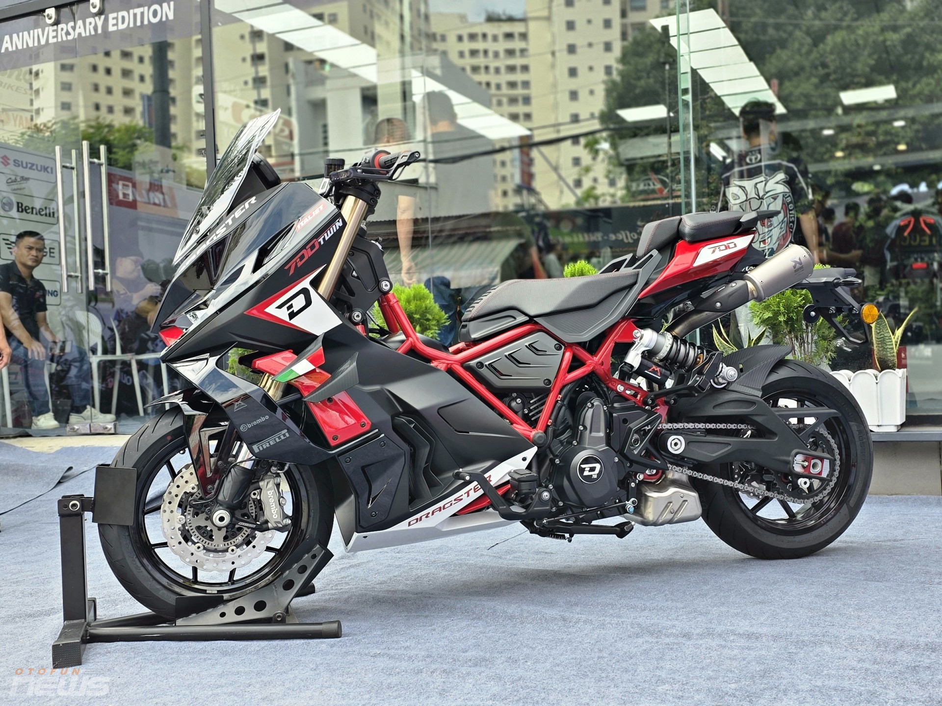 Italjet Dragster 700 Twin về Việt Nam với số lượng 25 xe, giá 428 triệu đồng