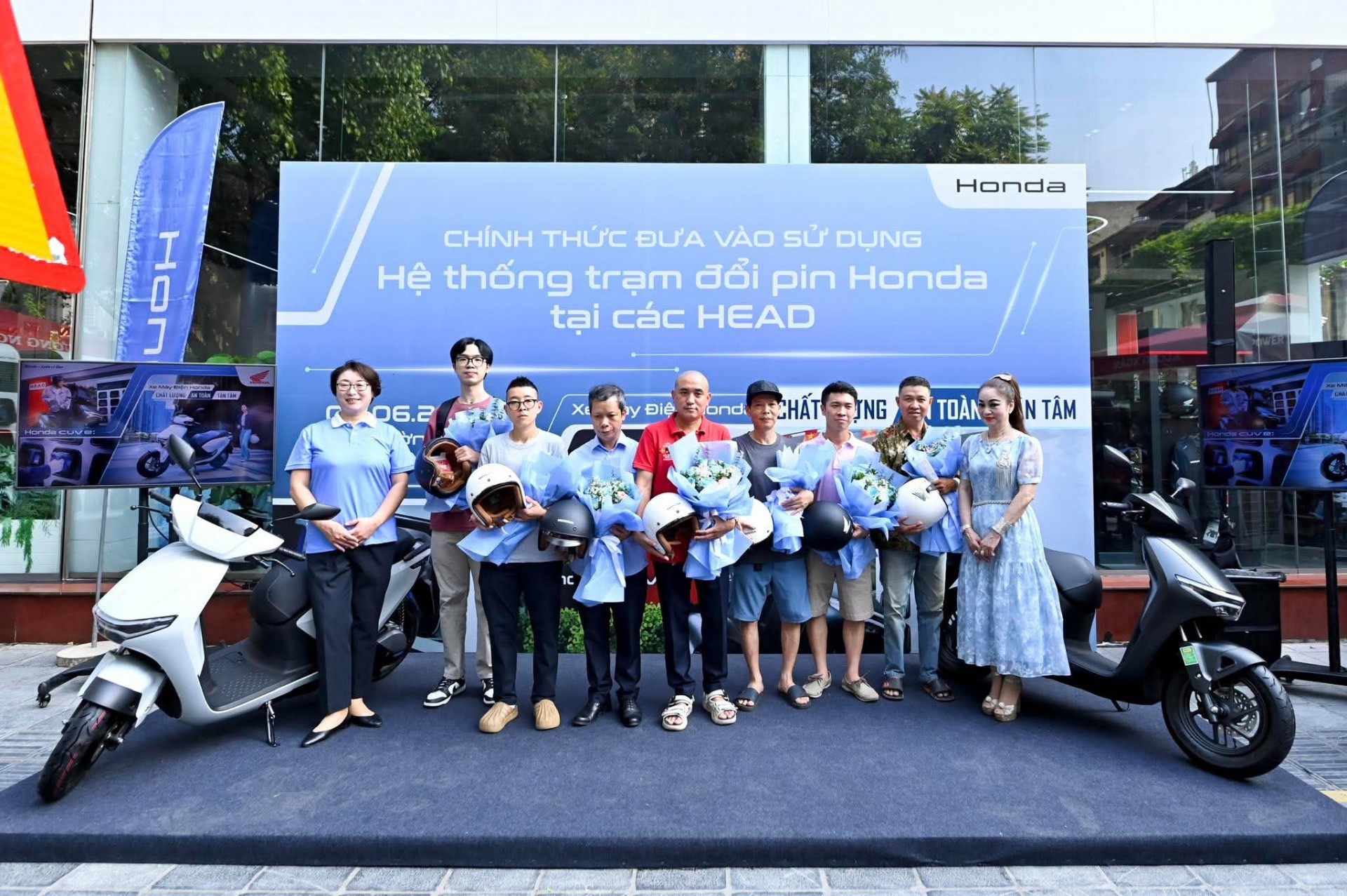 Honda Việt Nam chơi lớn: Ra mắt UC3 và CUV e: kèm trạm đổi pin, có gì để cạnh tranh?