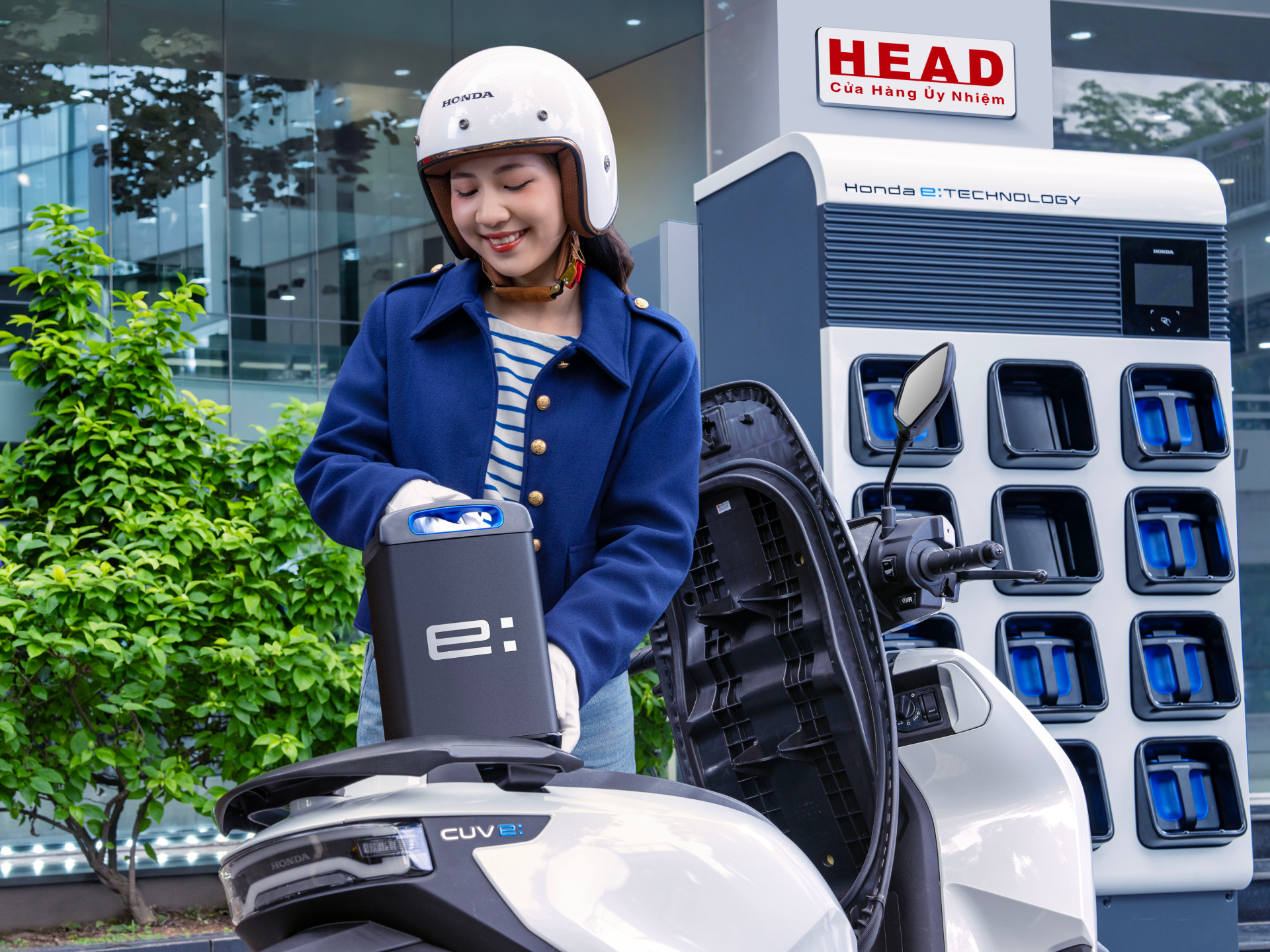 Honda Việt Nam chơi lớn: Ra mắt UC3 và CUV e: kèm trạm đổi pin, có gì để cạnh tranh? Honda Việt Nam chơi lớn: Ra mắt UC3 và CUV e: kèm trạm đổi pin, có gì để cạnh tranh?