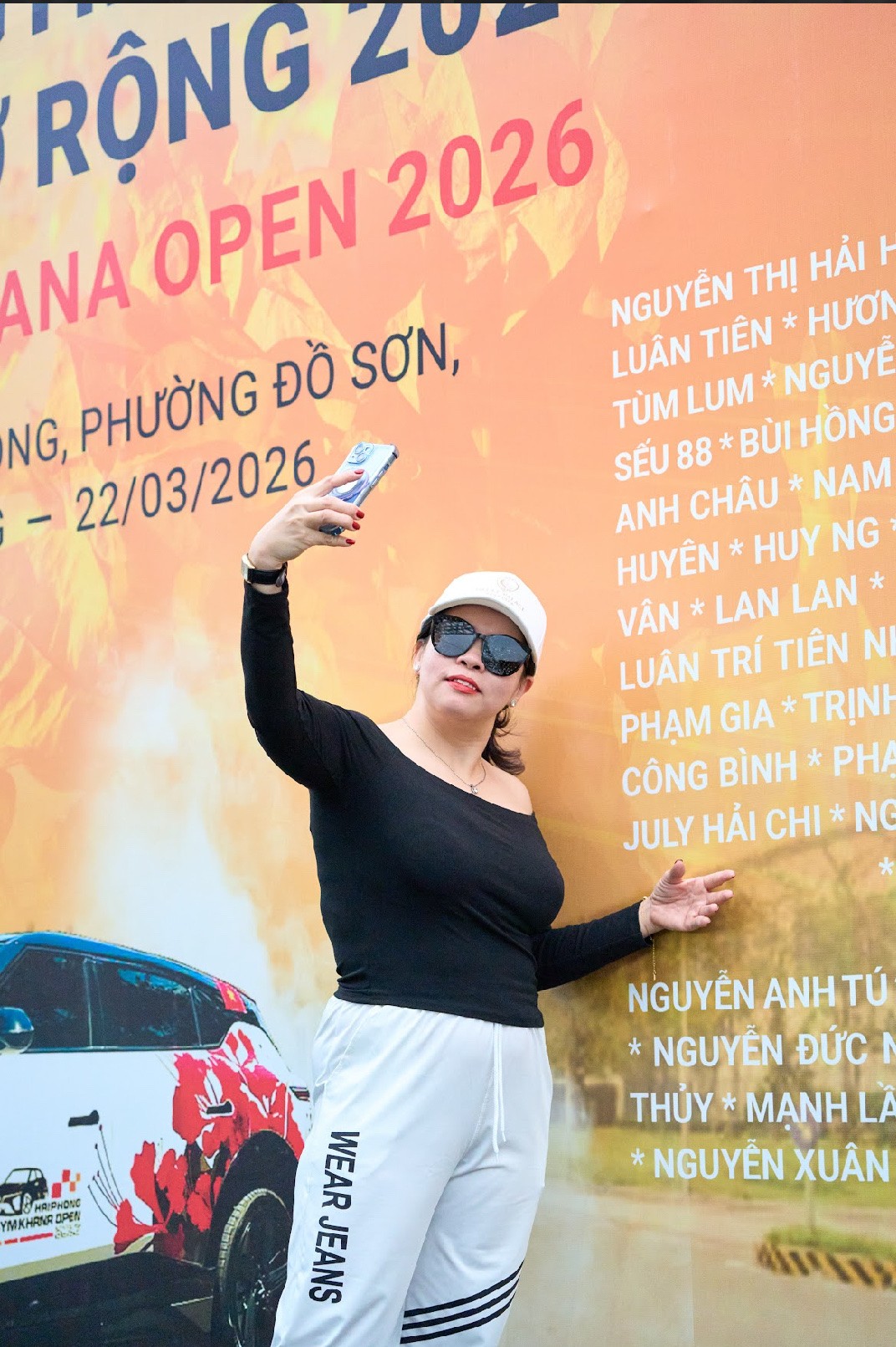 Nữ tay đua Gymkhana: Kỹ năng đua không phụ thuộc giới tính