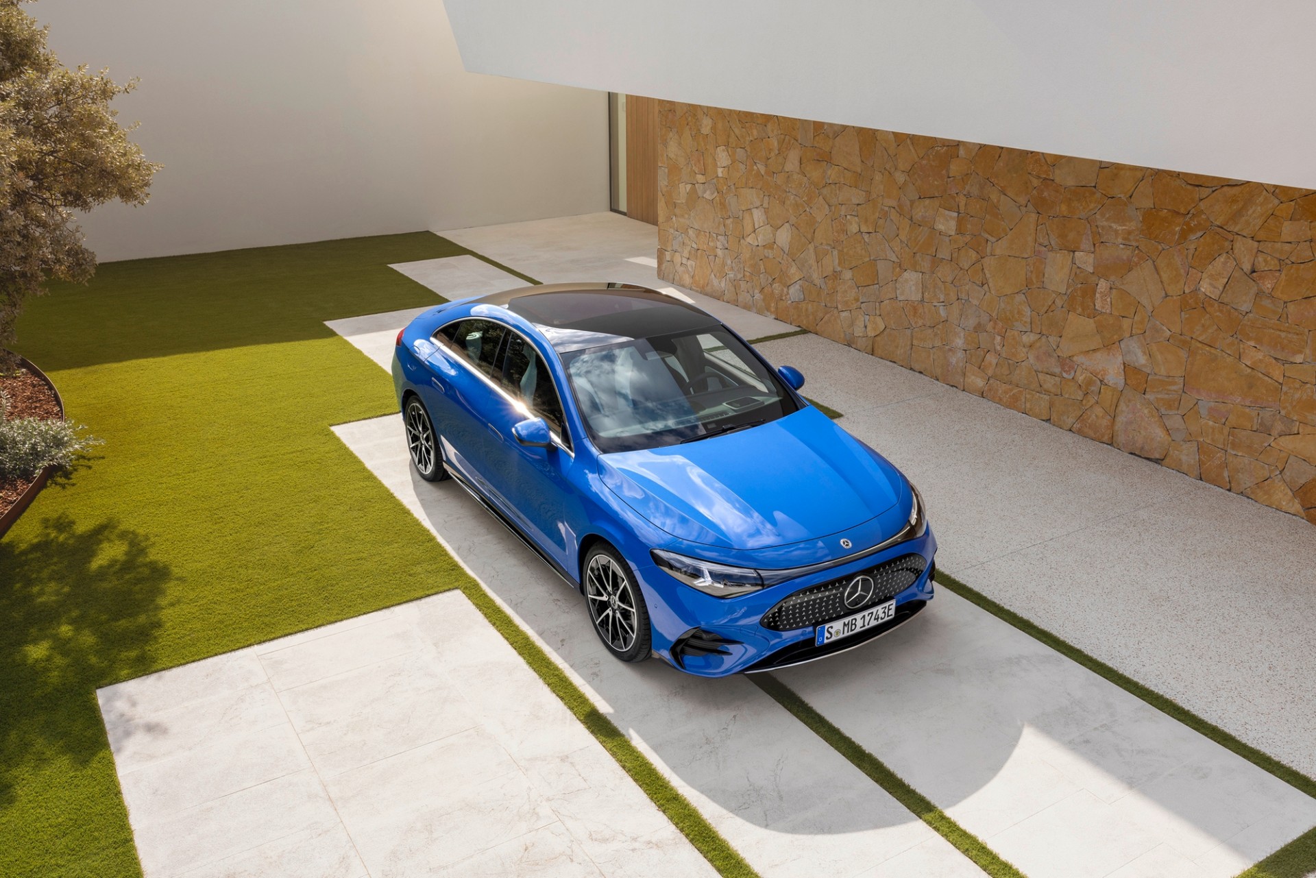 Mercedes-Benz CLA 200 EV sắp về Việt Nam: Giá dưới 1,7 tỷ, sạc 10 phút chạy thêm 300 km Mercedes-Benz CLA 200 EV sắp về Việt Nam: Giá dưới 1,7 tỷ, sạc 10 phút chạy thêm 300 km