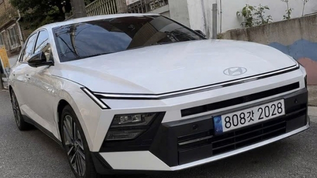 Hyundai Elantra 2027 mới có phom dáng góc cạnh?