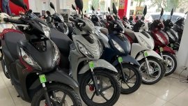 Honda tăng giá niêm yết hàng loạt xe máy xăng
