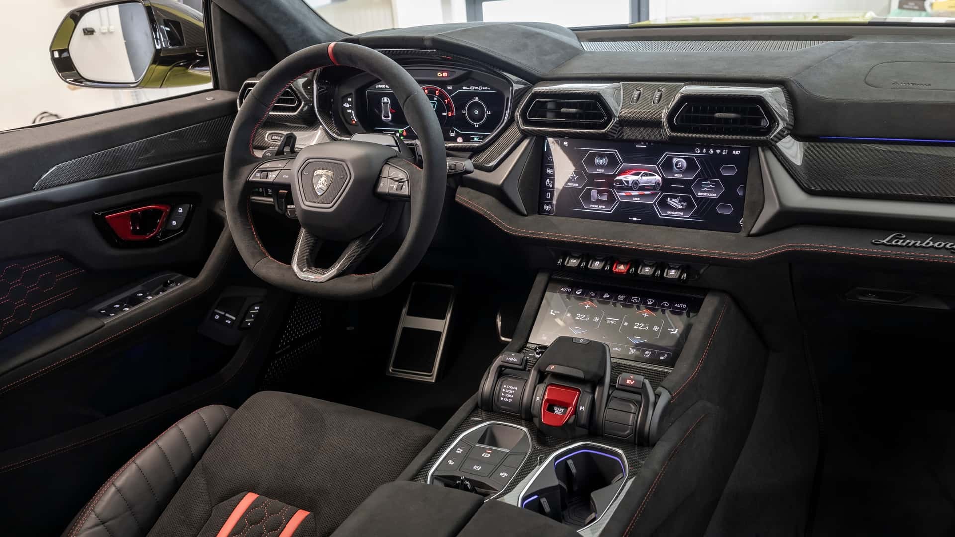 Nội thất của Lamborghini Urus SE Performante