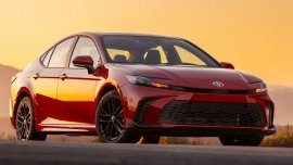 Toyota Camry bản đặc biệt sắp trình làng