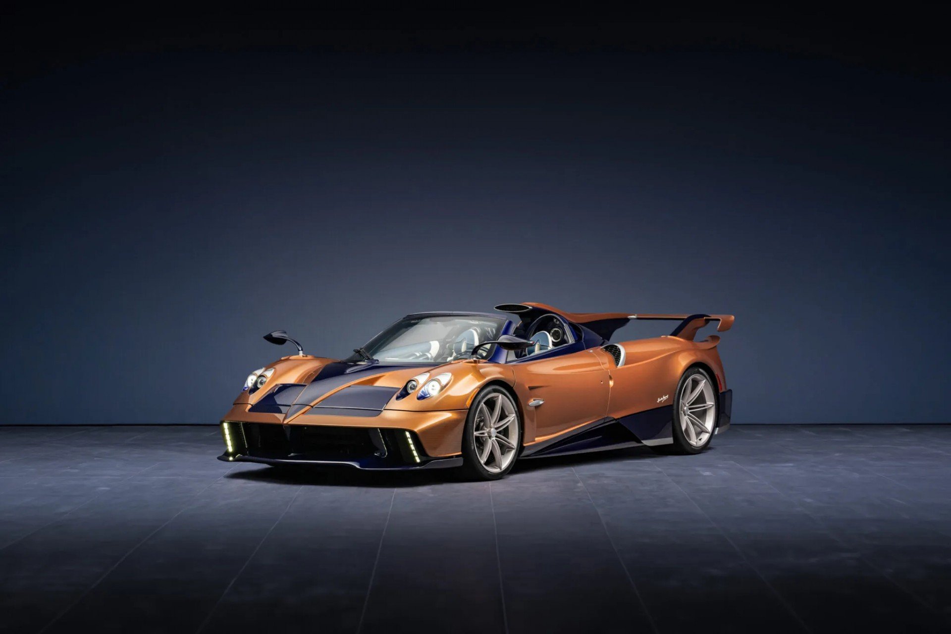Phía trước của Pagani Huayra 70 Derecho