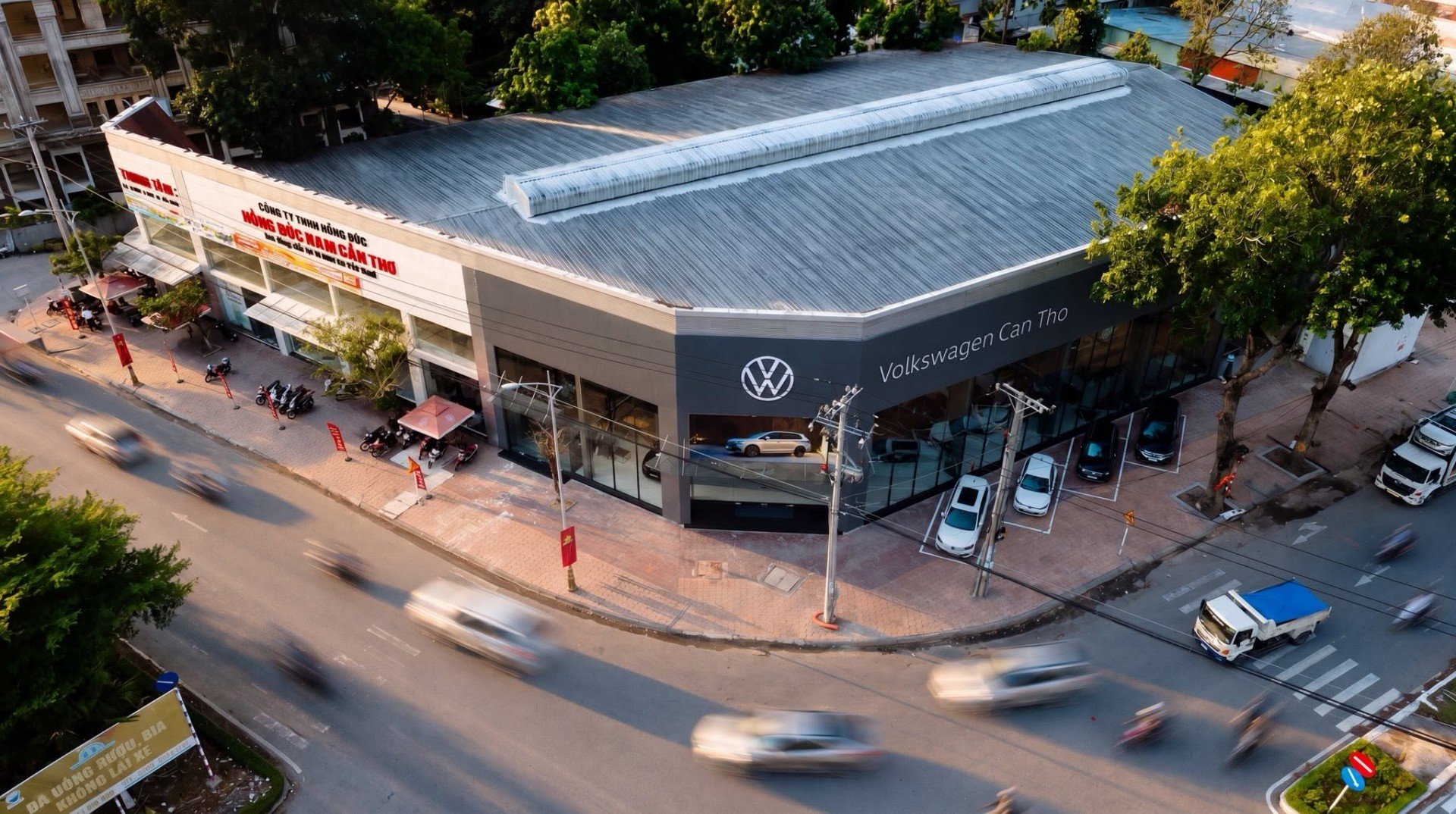 Thêm đại lý Volkswagen Cần Thơ đi vào hoạt động, khu dịch vụ xe điện là điểm nhấn Thêm đại lý Volkswagen Cần Thơ đi vào hoạt động, khu dịch vụ xe điện là điểm nhấn