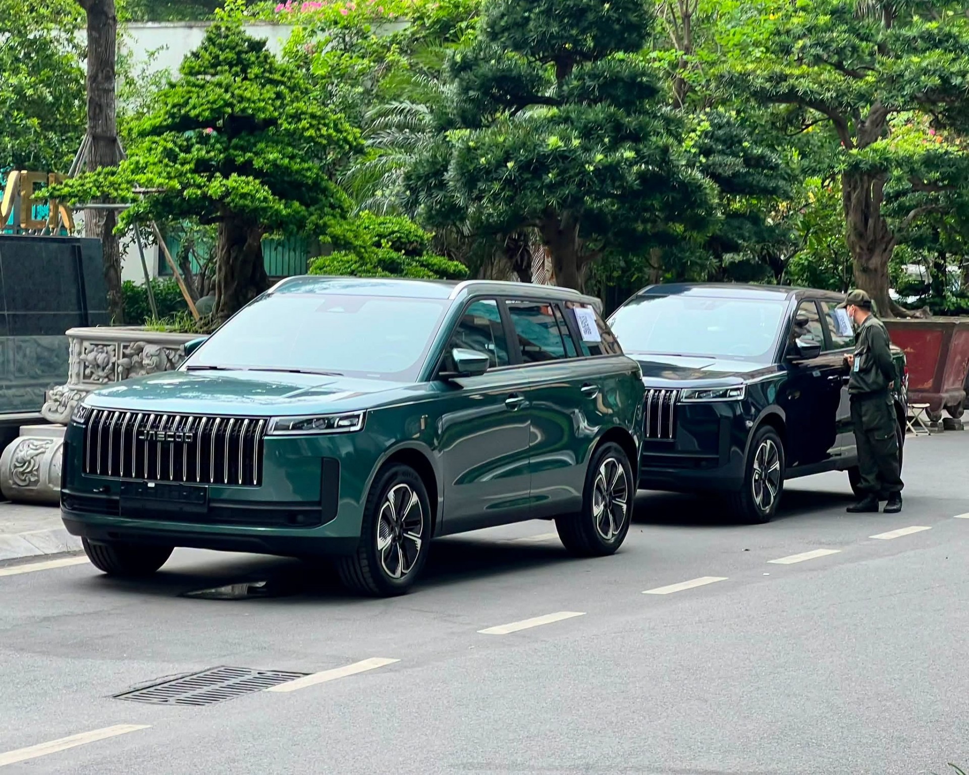 Jaecoo J5 mở cọc với giá từ 569 triệu, mẫu xe đầu tiên có cả ba tuỳ chọn xăng, hybrid và điện
