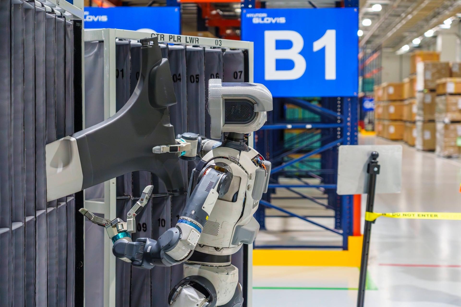 Công nhân Hyundai đình công vì tiền lương và lo ngại robot AI lấy mất việc làm