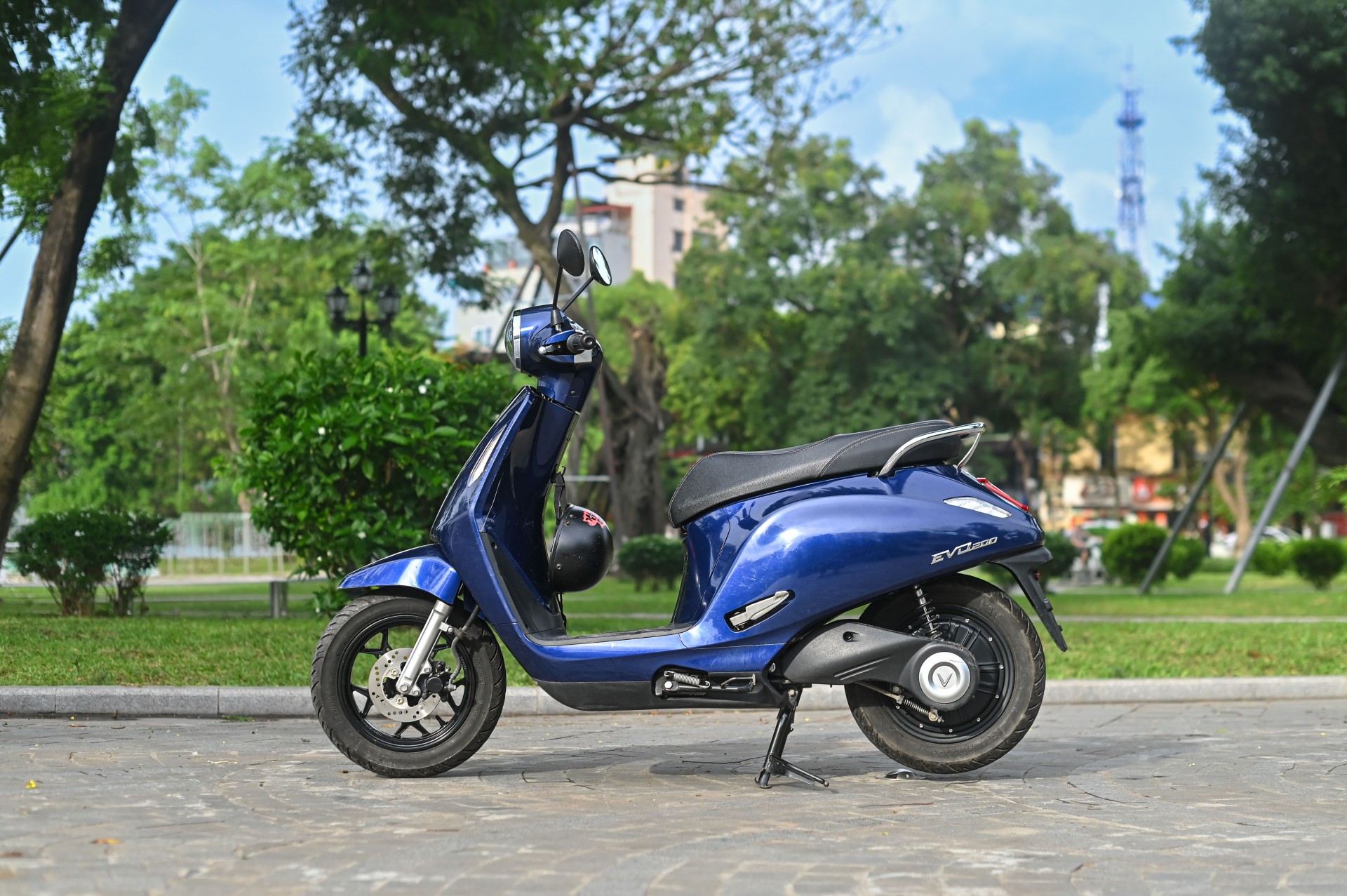 VinFast Evo 200, chiếc xe đầu đời đưa nữ sinh vào giảng đường đại học