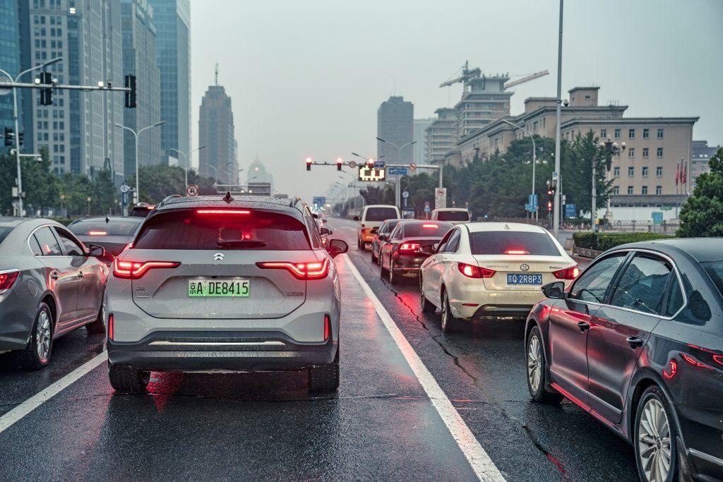 Xe điện ngày càng to nặng đang gây áp lực lên cơ sở hạ tầng giao thông ở Trung Quốc