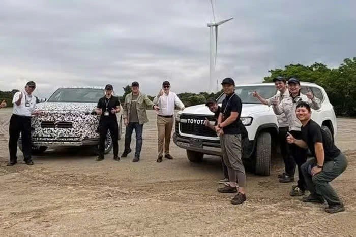 Toyota Land Cruiser thế hệ mới lộ diện, có thể là SUV thuần điện Toyota Land Cruiser thế hệ mới lộ diện, có thể là SUV thuần điện