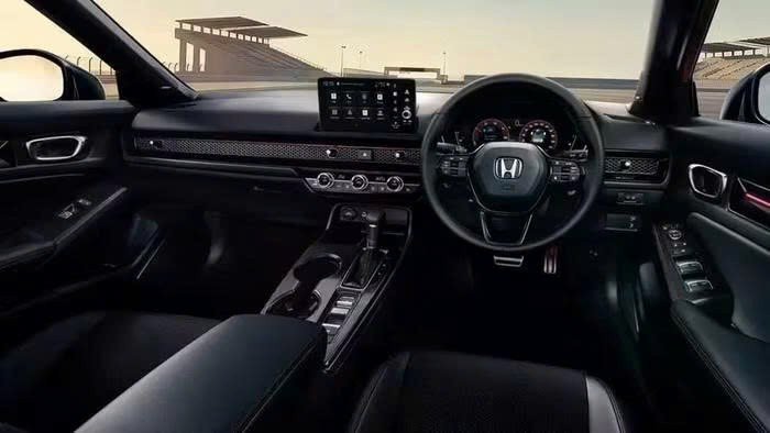 Honda Civic 2026 ra mắt Thái Lan, thêm giả lập sang số S+ Shift và cảnh báo điểm mù Honda Civic 2026 ra mắt Thái Lan, thêm giả lập sang số S+ Shift và cảnh báo điểm mù