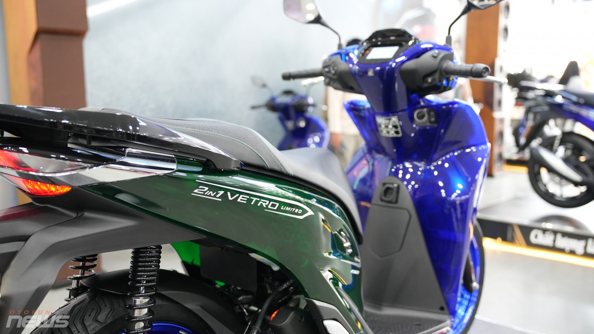 Honda SH150i phối hai màu độc đáo, giá cao gấp đôi SH160i chính hãng