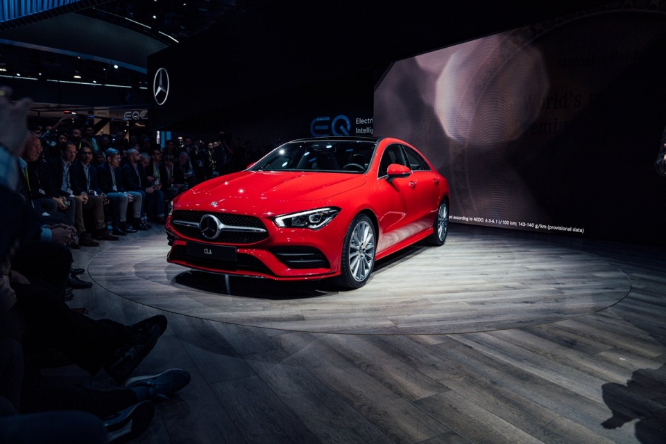 mercedes benz cla the he thu hai ra mat tai ces 2019