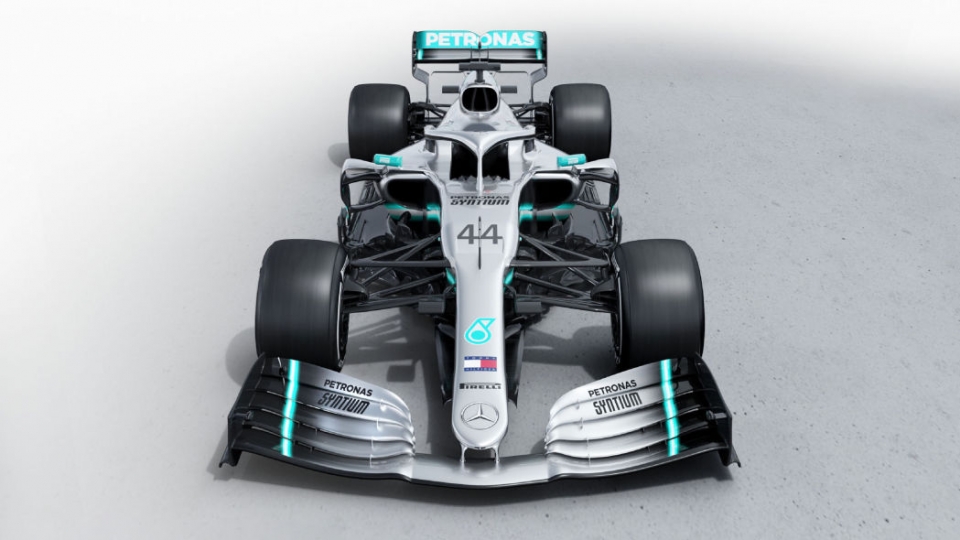 mercedes gioi thieu xe dua f1 moi cho mua giai 2019