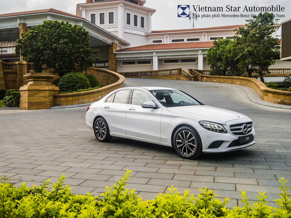 chuoi su kien ra mat xe mercedes bezz c class 2019 cua vietnam star tai viet nam